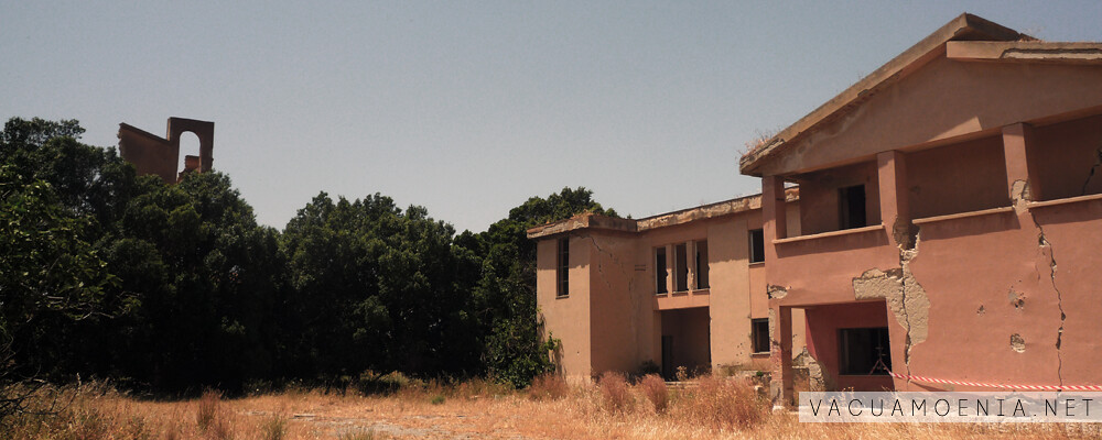 La piazza di Borgo Guttadauro, tra Niscemi e Gela fonte vacuamoenia.net