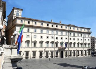 Foto dell'esterno di Palazzo Chigi • Decreto Aiuti quater: Superbonus al 90% e aiuti alle imprese