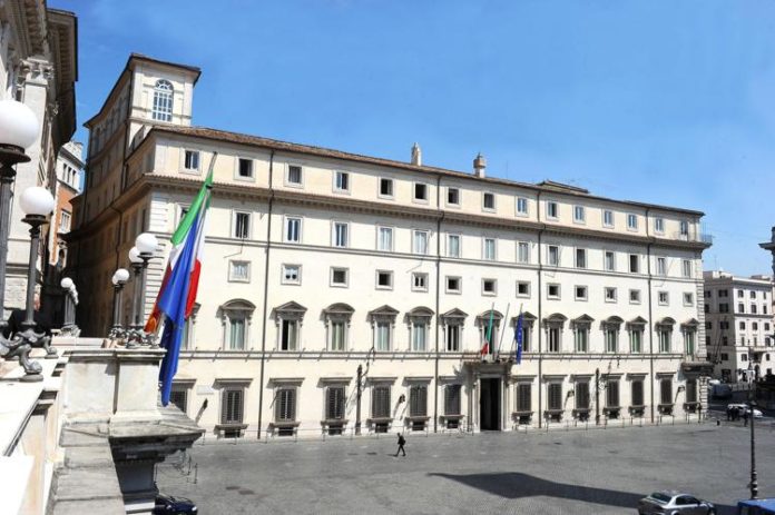 Foto dell'esterno di Palazzo Chigi • Decreto Aiuti quater: Superbonus al 90% e aiuti alle imprese