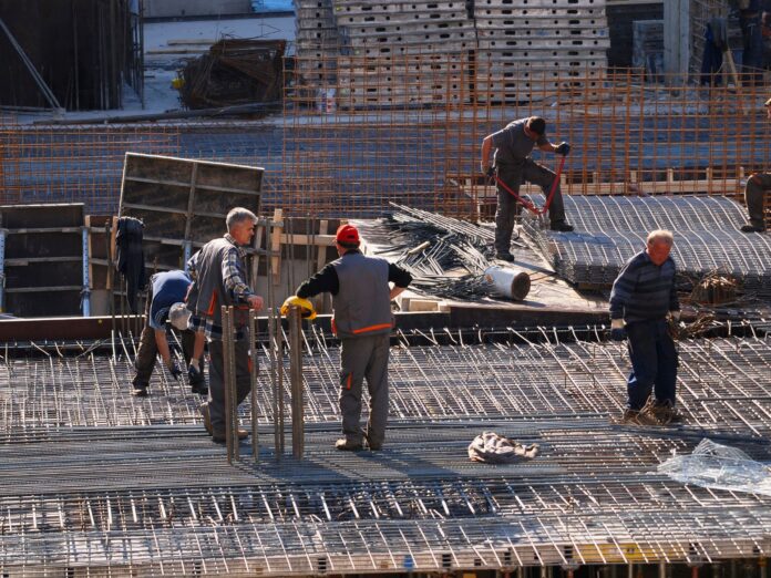 codice-appalti-operai-cantiere Operai al lavoro in cantiere