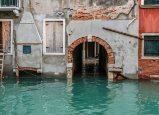 Rischio alluvioni: 26 miliardi di euro per salvaguardare l’Italia Alluvione a Venezia