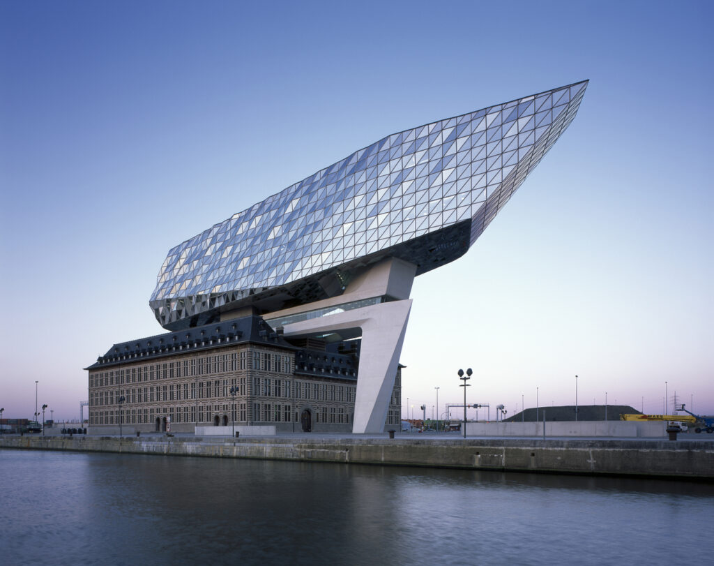 5 opere di Zaha Hadid: Antwerp Port House