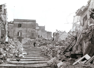 Case distrutte dopo il terremoto della Valle del Balice