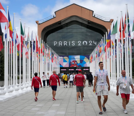 L'ingresso del Villaggio degli atleti delle Olimpiadi di Parigi 2024