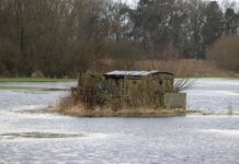 Capannone travolto da un'alluvione