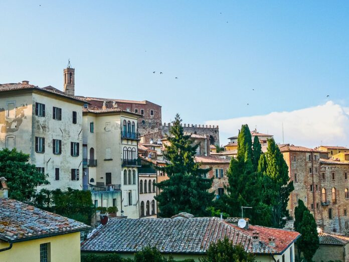 Veduta di un borgo in Italia