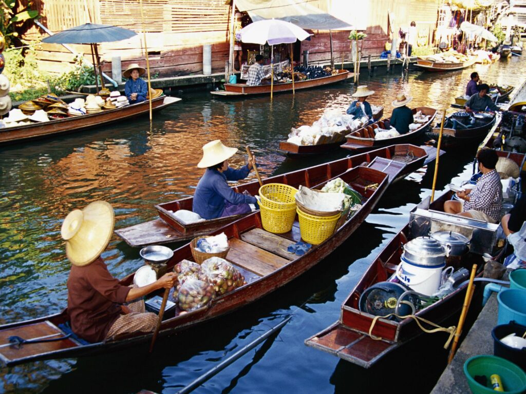 Il Maeklong Market di Bangkok